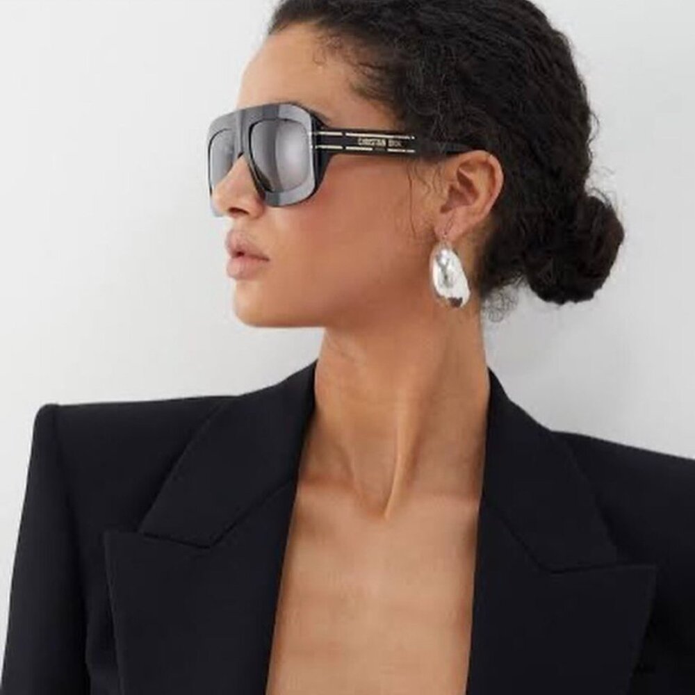 🕶️ New Dior DIORSIGNATURE M1U 20B0 Sunglasses - Shiny Dark Havana Frame - Picture 3 of 11